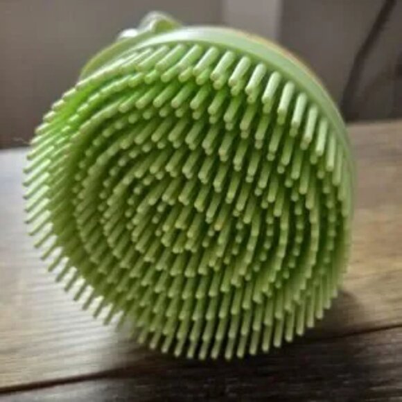 🦋2/$30! Earth Therapeutics Silicone & Bamboo Soft Body Brush with Handle NWT - Picture 7 of 14